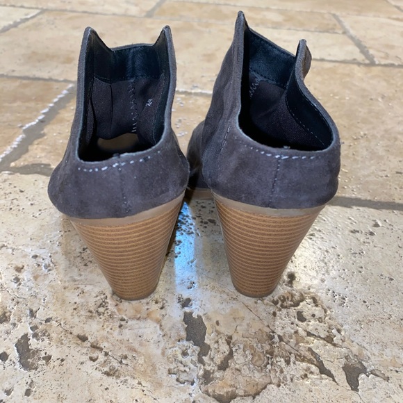 dv stacked heel booties - Picture 4 of 4